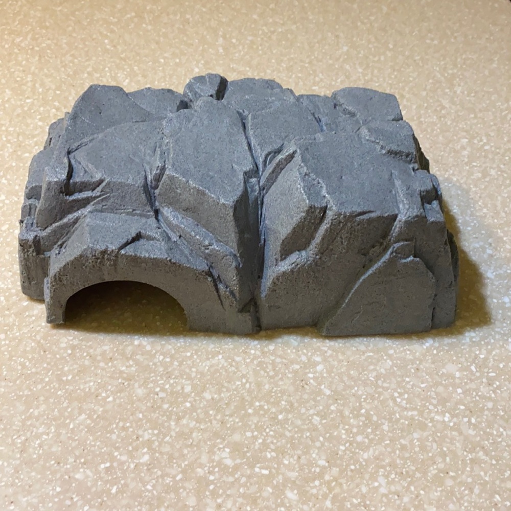 Plastic Reptile hide box
